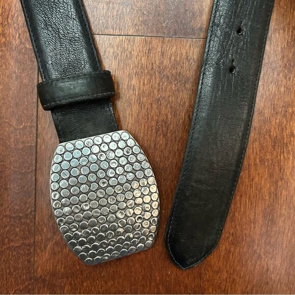 Streets Abound Black Belt with Silver Circle Textured Buckle Made in USA Size 34 - Picture 4 of 14